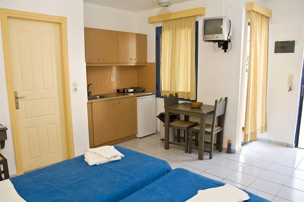Iliana Hotel Pánormos Pokoj fotografie